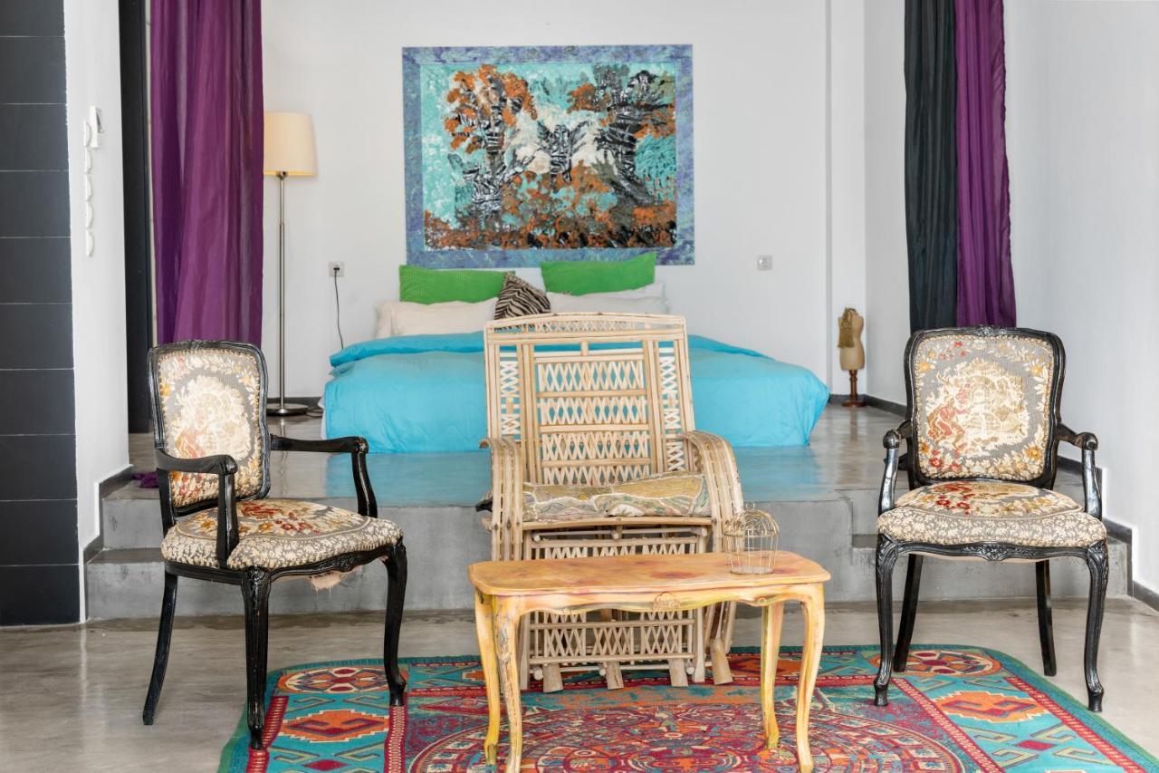 Serenity Boutique Suites Athánion エクステリア 写真