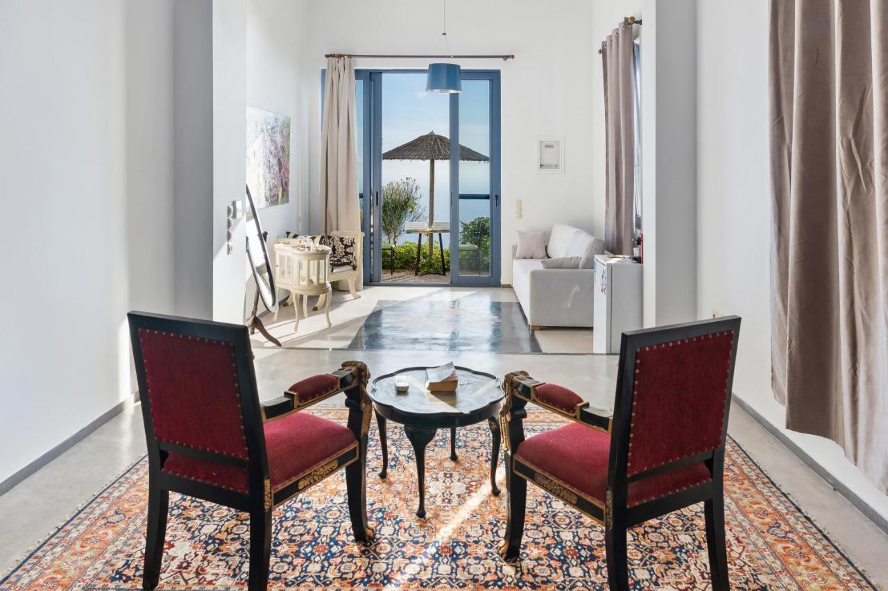 Serenity Boutique Suites Athánion エクステリア 写真