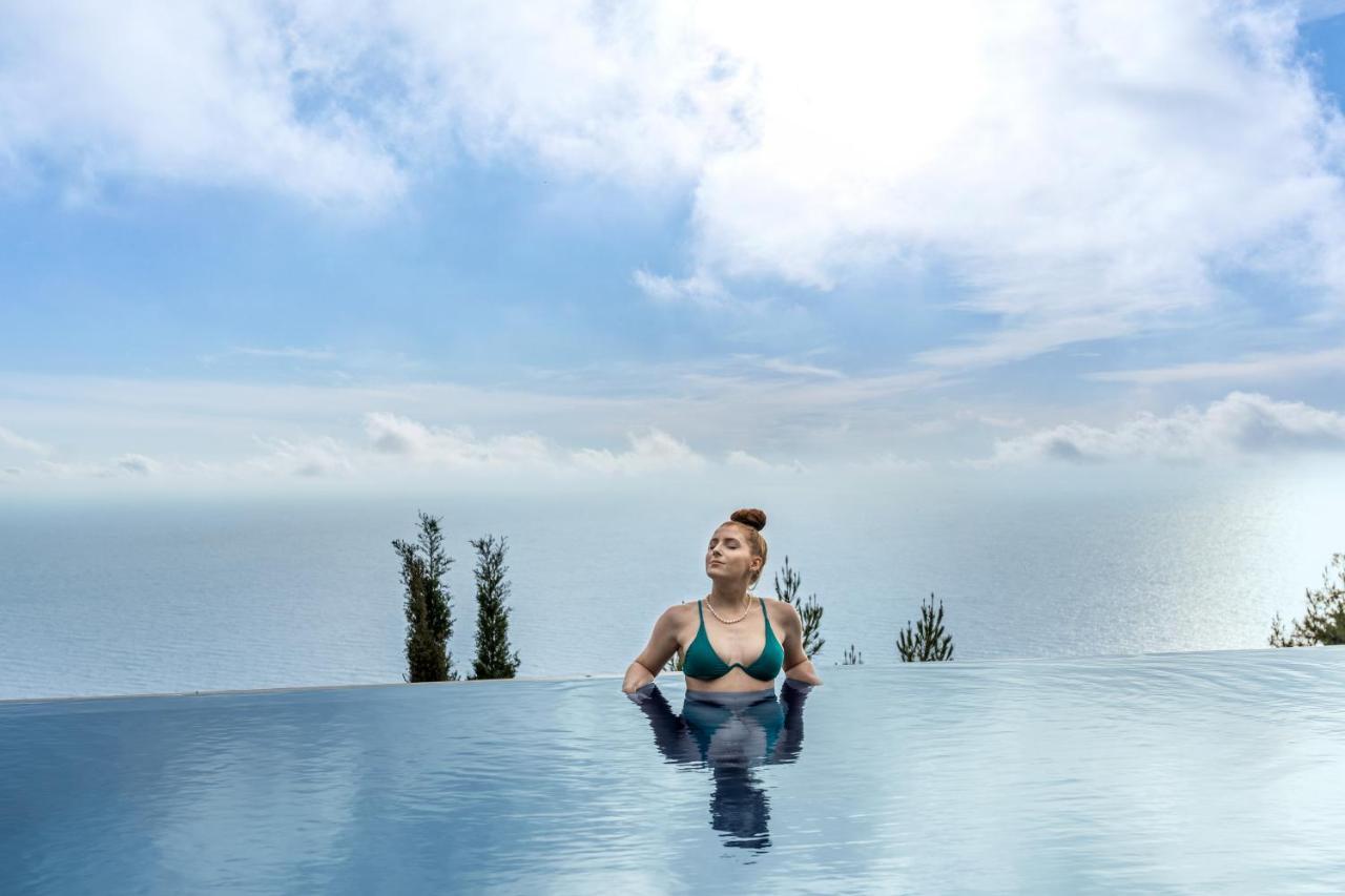 Serenity Boutique Suites Athánion エクステリア 写真