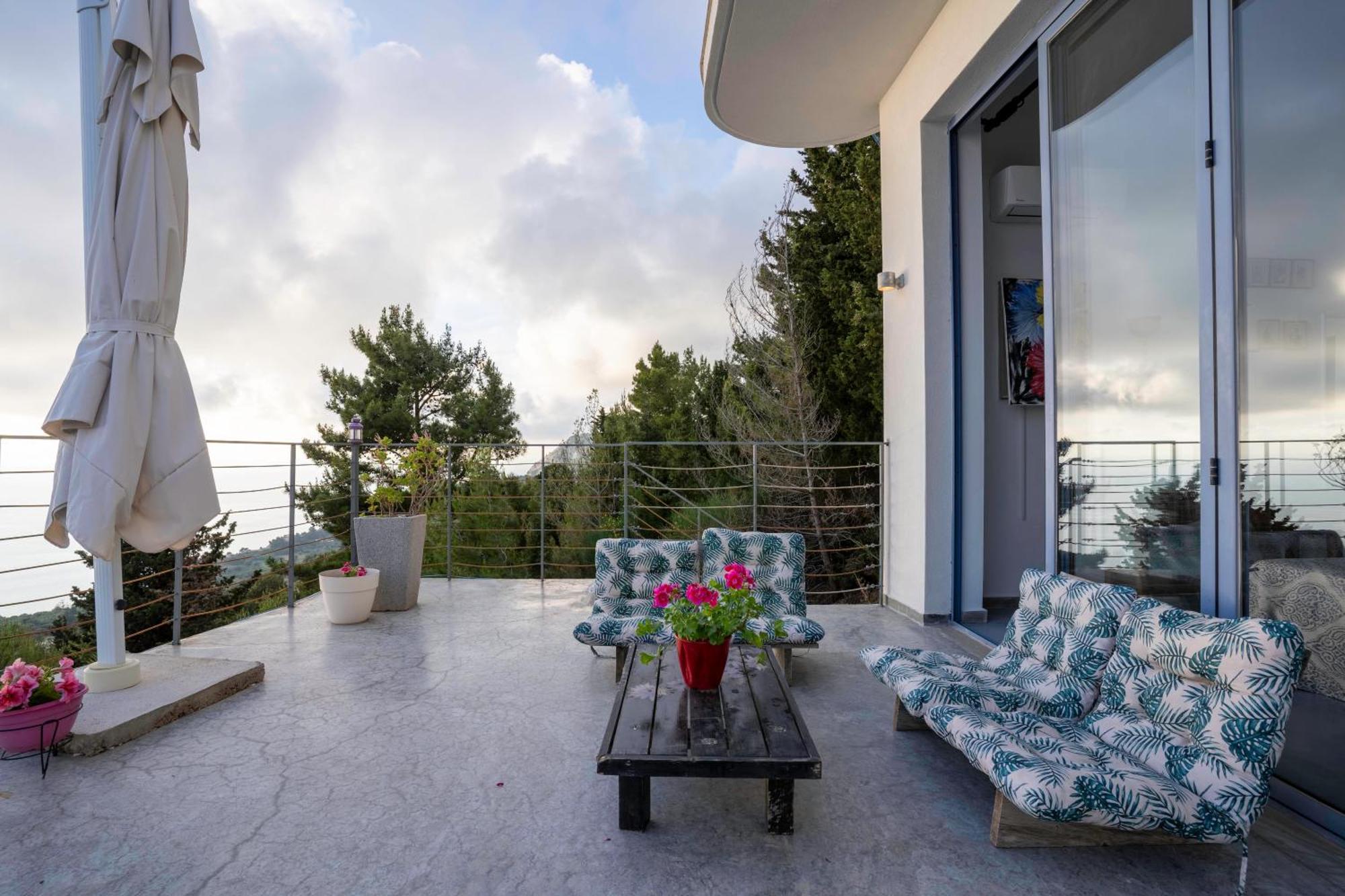 Serenity Boutique Suites Athánion エクステリア 写真